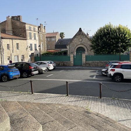 Chez Jean-Yves Et Zoe - La Dolce Vita - Au Calme, Tres Propre, Proche Parkings Niort Buitenkant foto